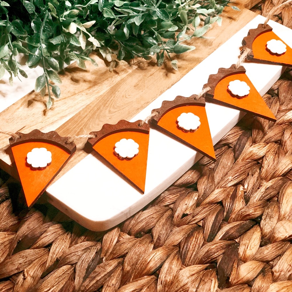 Pumpkin Pie Garland Strand